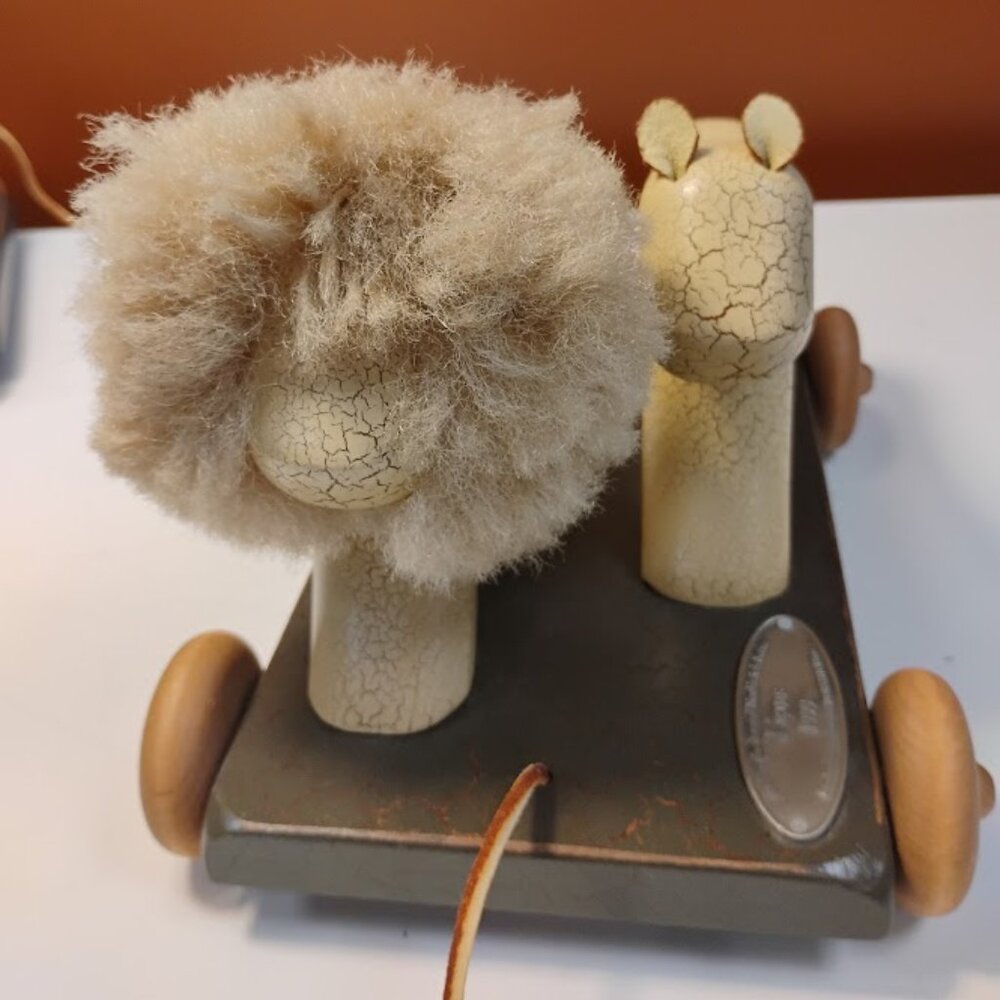 Gerald E. Henn Pull Toy – “Lions” 1999 | Noah’s Ark Series | Folk Art